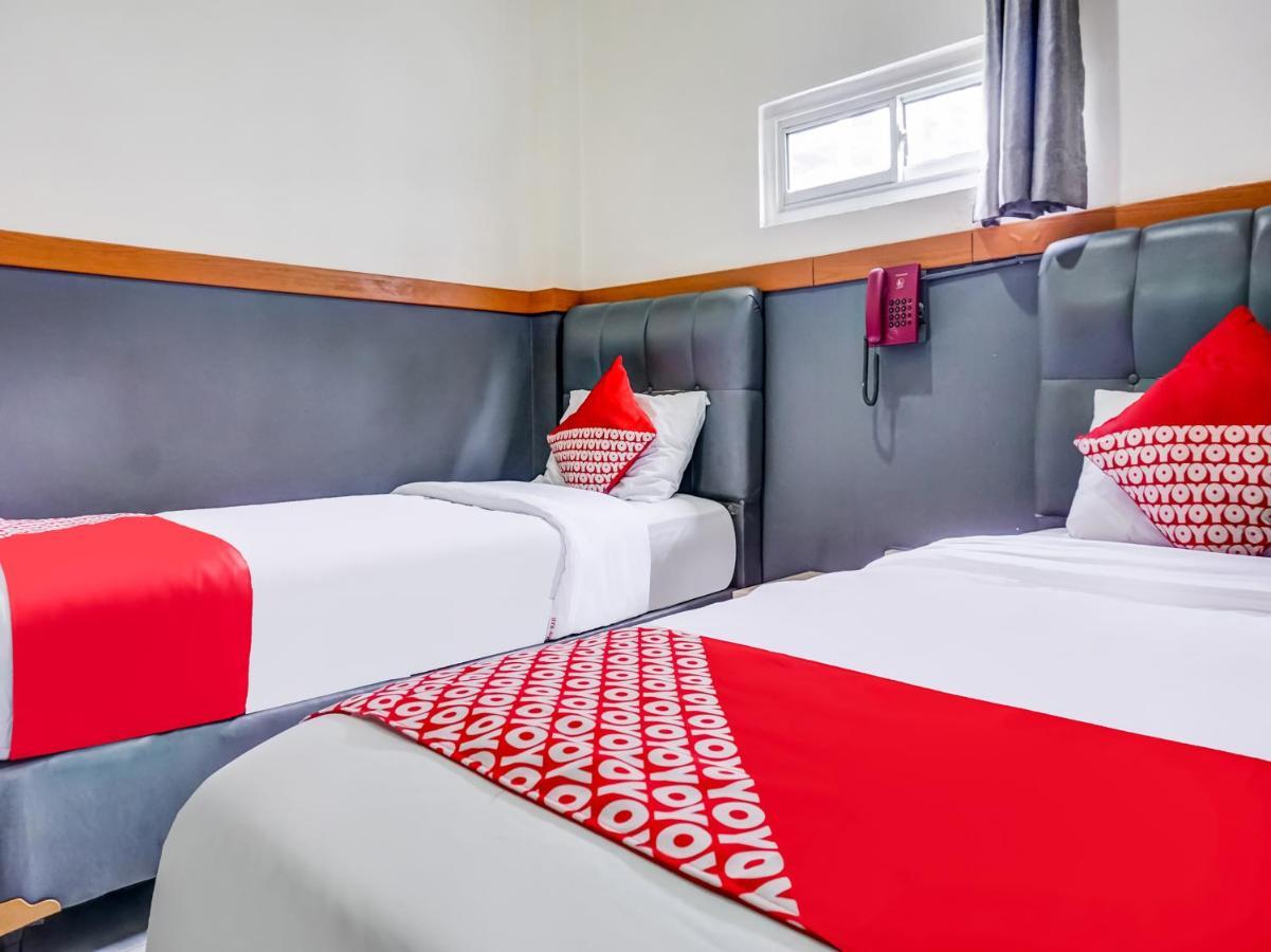 B Shaw Hotel Τζακάρτα Εξωτερικό φωτογραφία