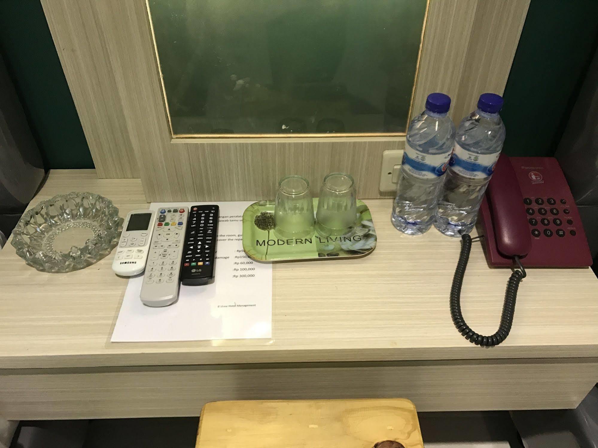 B Shaw Hotel Τζακάρτα Εξωτερικό φωτογραφία